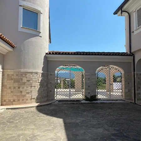 Villa Le Torri *